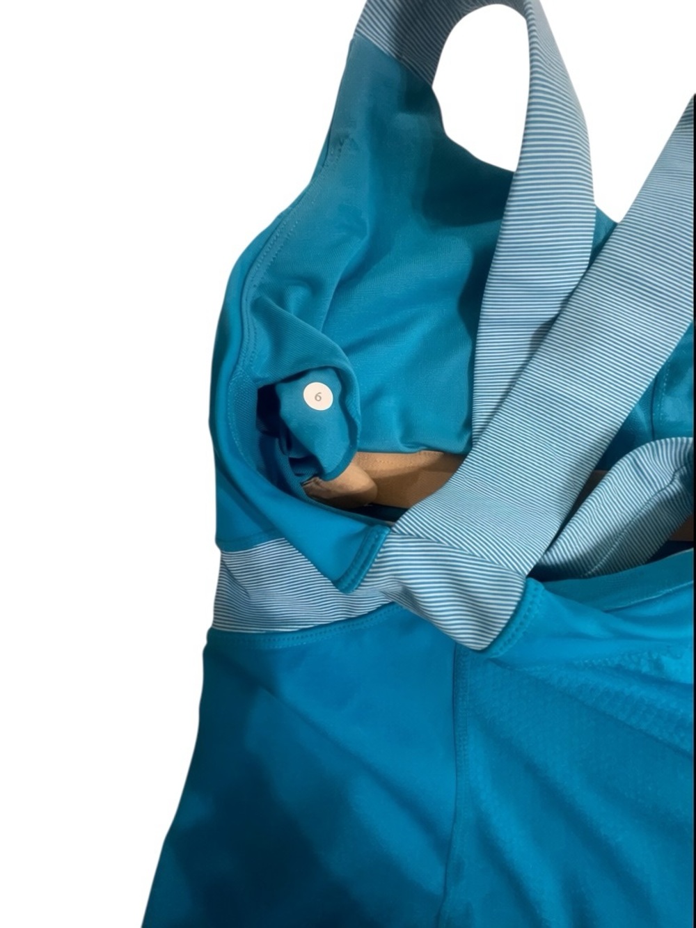 Lululemon Track & Train Tank Size 6 Turquoise Crossback Built-In Bra - Picture 3 of 6